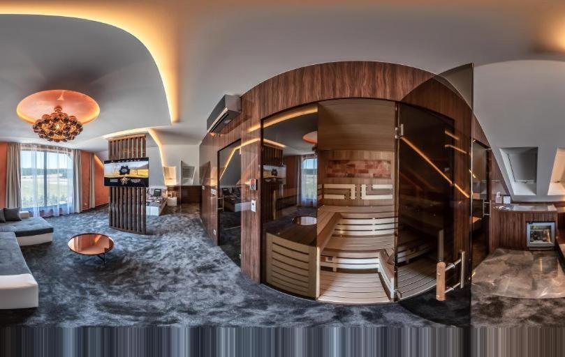 Hotel Aroma Gold Dolní Bousov Exterior foto